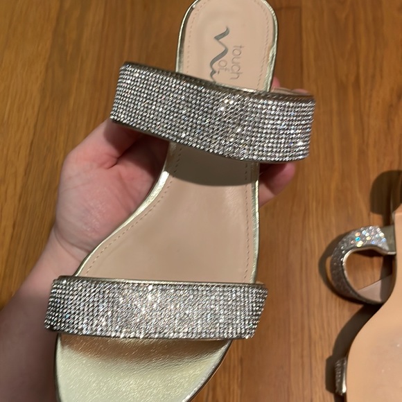 Touch of Nina Gold diamond double strap heel - Picture 5 of 7